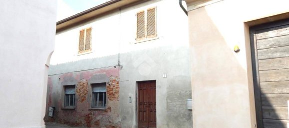 5 Schlafzimmer Haus in Isola Dovarese, Italy, Nr. 212862 11