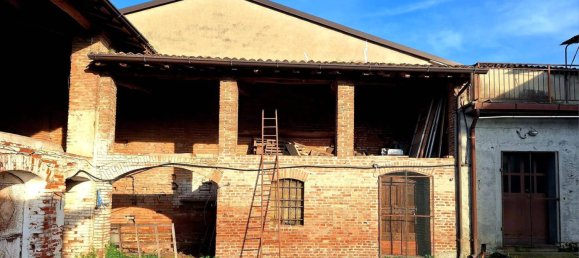 5 Schlafzimmer Haus in Isola Dovarese, Italy, Nr. 212862 27