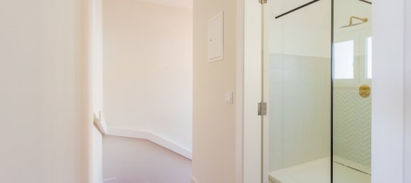 3 bedrooms Villa in Cascais, Portugal No. 96443 33