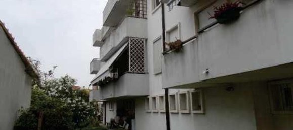 5 rooms Apartment in Ponte San Nicolò, Italy No. 15472 4