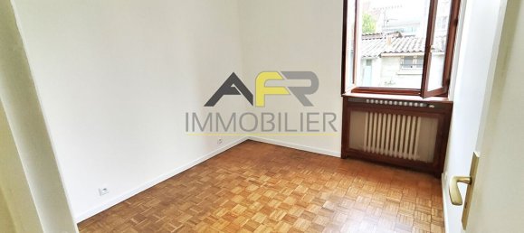 2 chambres Appartement à Carrières-sur-Seine, France No. 184792 3