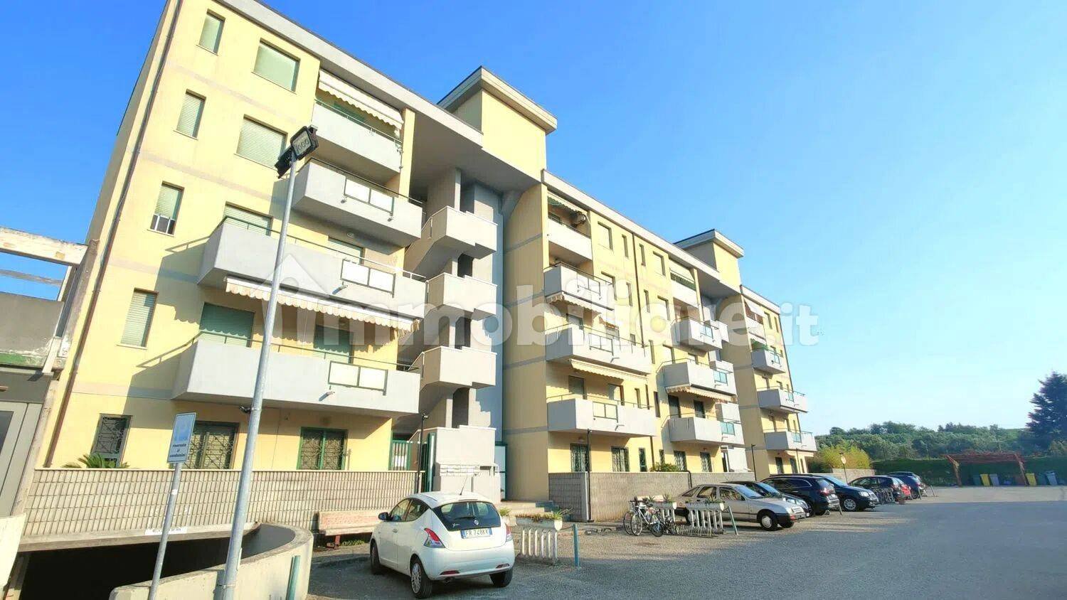 Квартира с 3 спальнями в Васто, Италия № 293448