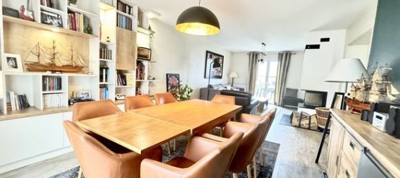 5 bedrooms House in Saint-Sebastien-sur-Loire, France No. 290008 10