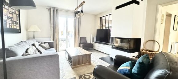 5 bedrooms House in Saint-Sebastien-sur-Loire, France No. 290008 9