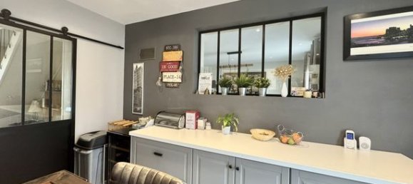 5 bedrooms House in Saint-Sebastien-sur-Loire, France No. 290008 4