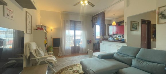 3 rooms Apartment in Prato, Italy No. 261333 12