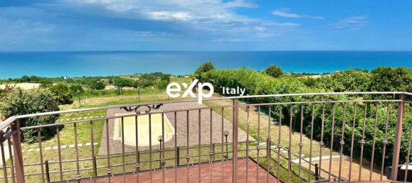 14 bedrooms Villa in Petacciato, Italy No. 297774 38