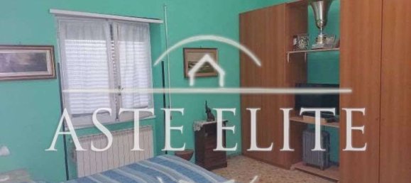 3 rooms Apartment in Rome, Italy No. 197443 10