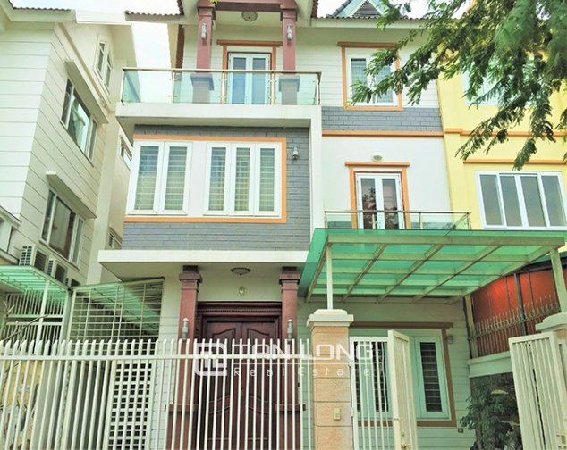 4 bedrooms Villa in Long Bien, Vietnam No. 3390