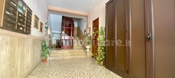Apartamento de 2 dormitorios en Palermo, Italy No. 360230 3