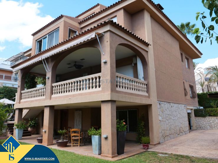 5 bedrooms House in Cabo De Las Huertas, Spain No. 259422