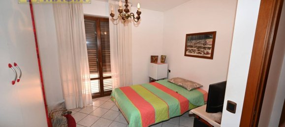 290m² Office in Ascoli Piceno, Italy No. 71630 21