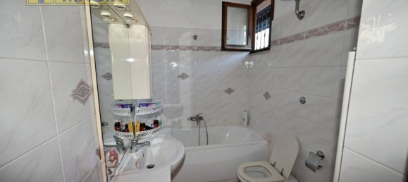 290m² Office in Ascoli Piceno, Italy No. 71630 15