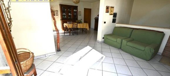 290m² Office in Ascoli Piceno, Italy No. 71630 8