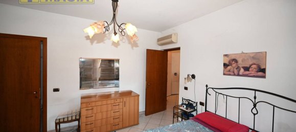 290m² Office in Ascoli Piceno, Italy No. 71630 14