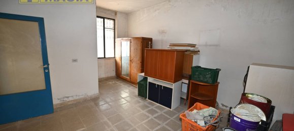 290m² Office in Ascoli Piceno, Italy No. 71630 19