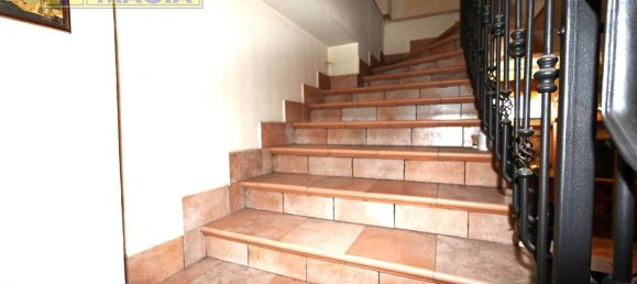 290m² Office in Ascoli Piceno, Italy No. 71630 5