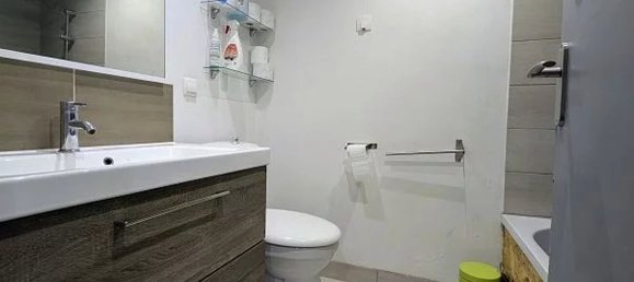 3 bedrooms House in Istres, France No. 335103 8