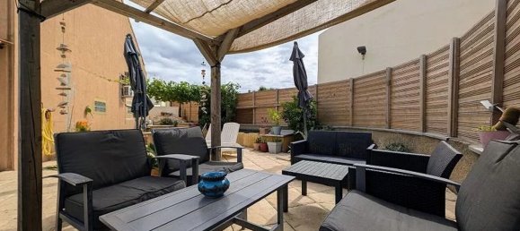 3 bedrooms House in Istres, France No. 335103 4