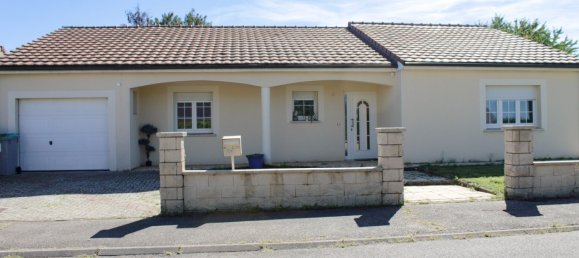 4 bedrooms Villa in Morhange, France No. 93824 3