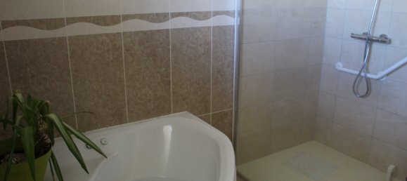 4 bedrooms Villa in Morhange, France No. 93824 7