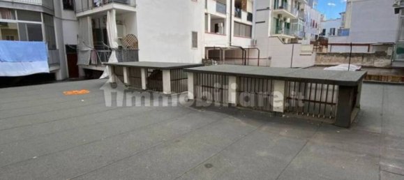 Propiedad comercial de 3 habitaciónes en Bari, Italy No. 353313 7