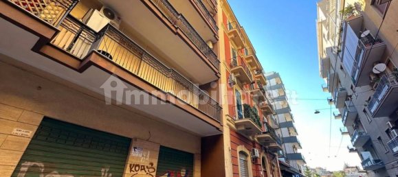 Propiedad comercial de 3 habitaciónes en Bari, Italy No. 353313 9
