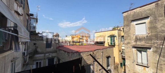 3 Schlafzimmer Wohnung in Naples, Italy, Nr. 330167 16