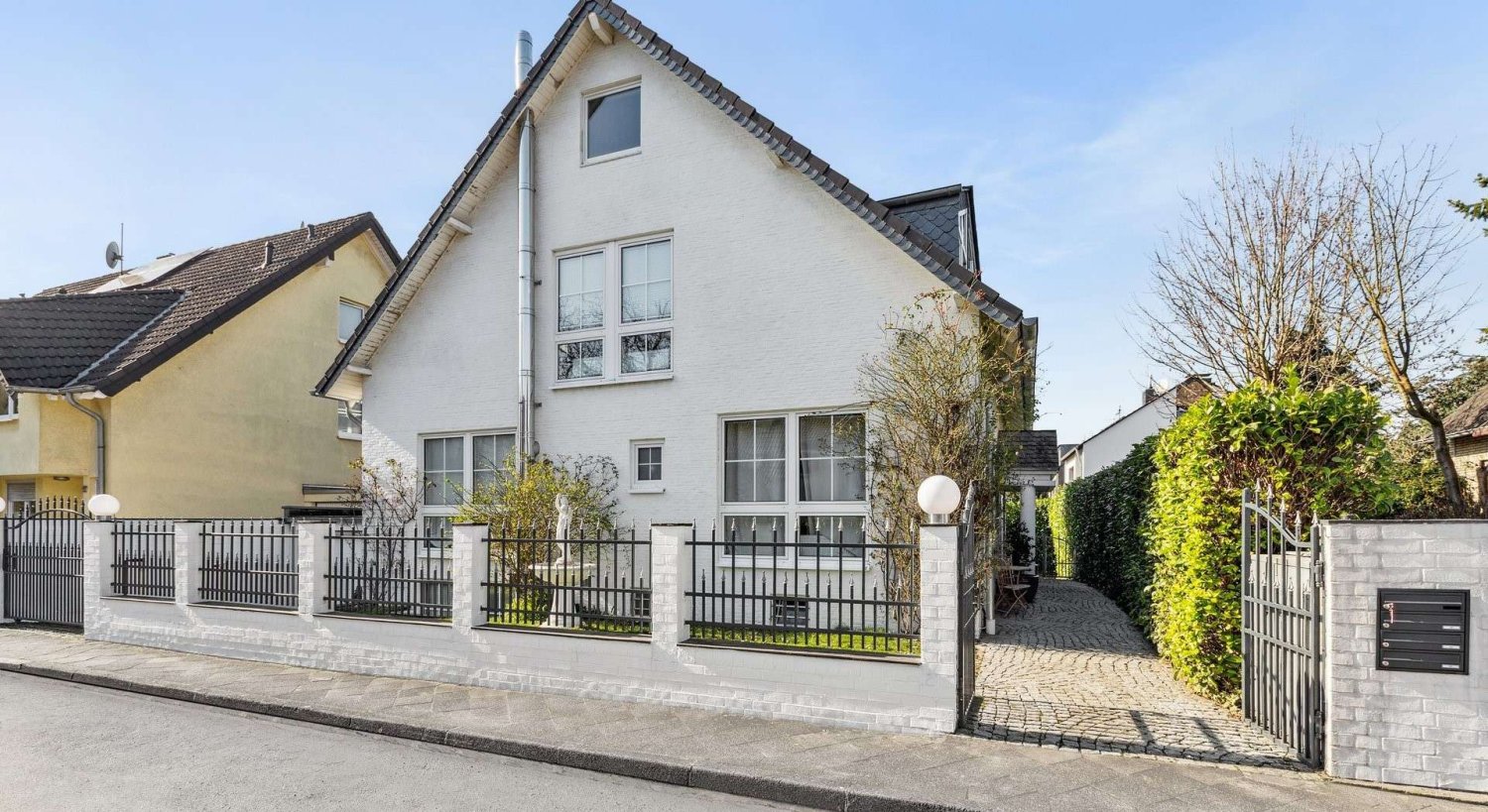 4 Schlafzimmer Villa in Düsseldorf, Germany, Nr. 343855