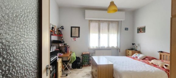 4 rooms Apartment in Savona, Italy No. 38705 8
