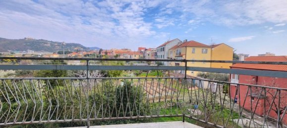 4 rooms Apartment in Savona, Italy No. 38705 5