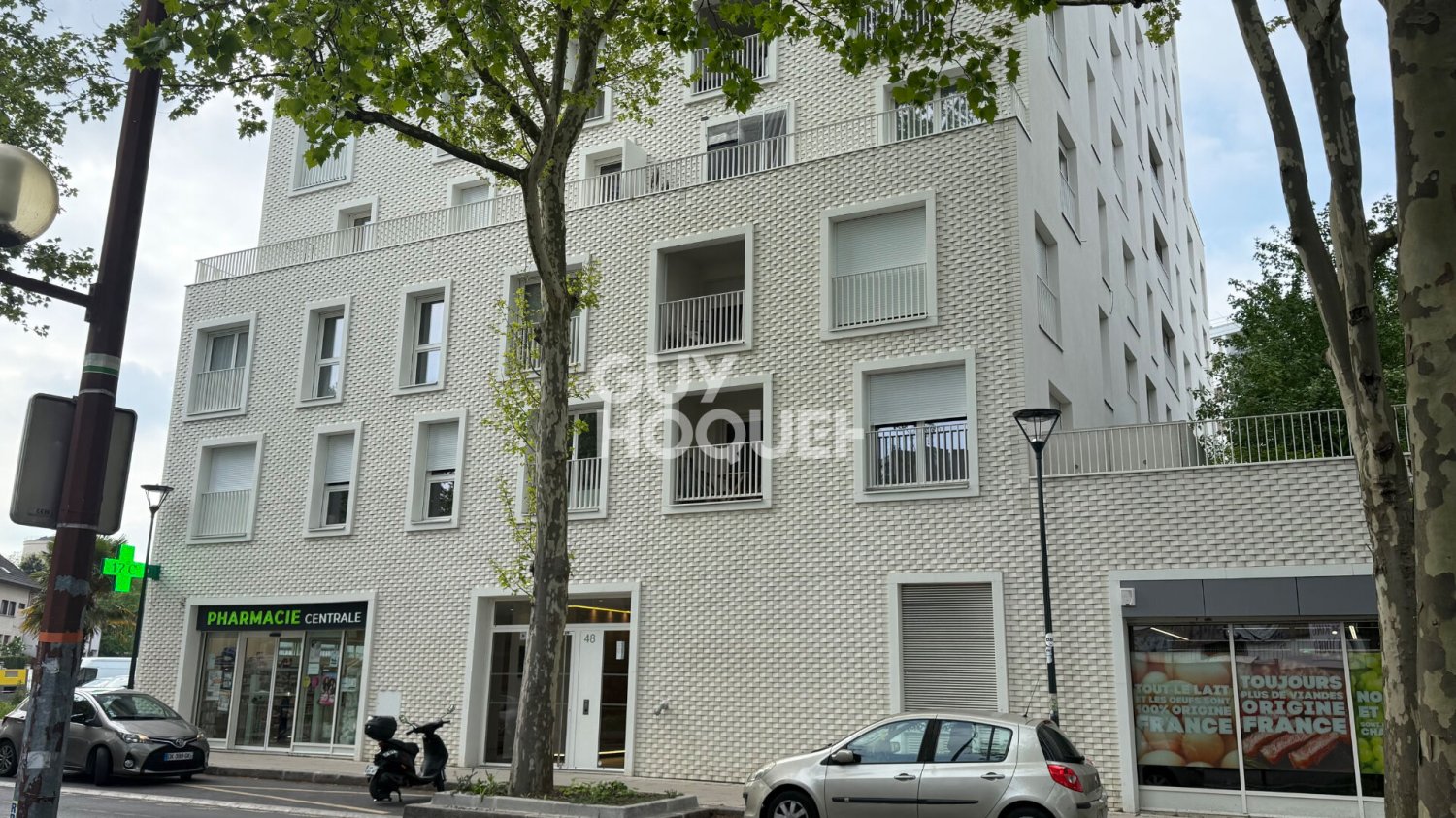2 bedrooms Apartment in Romainville, France No. 148648