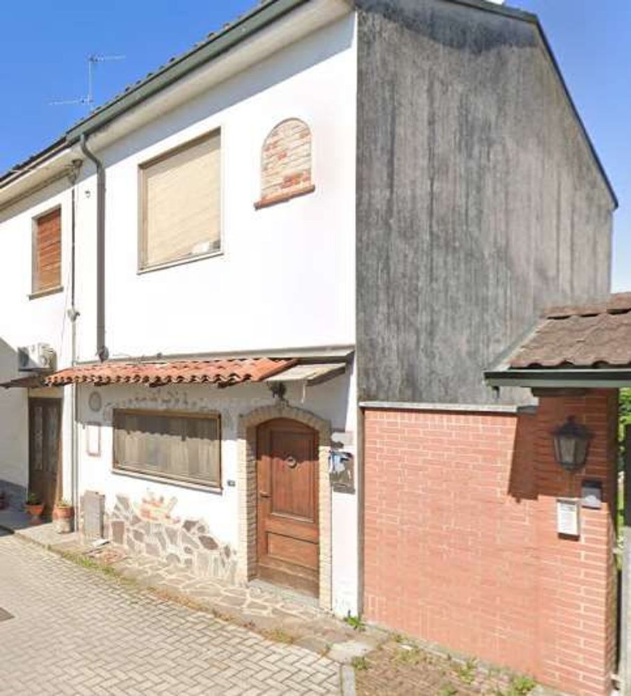 4-salle Appartement à Magherno, Italy No. 306703