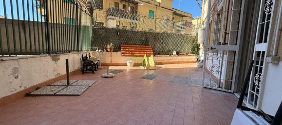 4 Schlafzimmer Wohnung in Naples, Italy, Nr. 375835 24