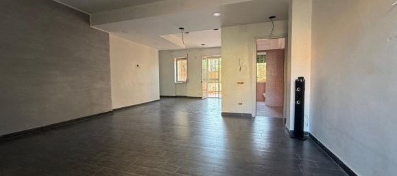 4 Schlafzimmer Wohnung in Naples, Italy, Nr. 375835 13