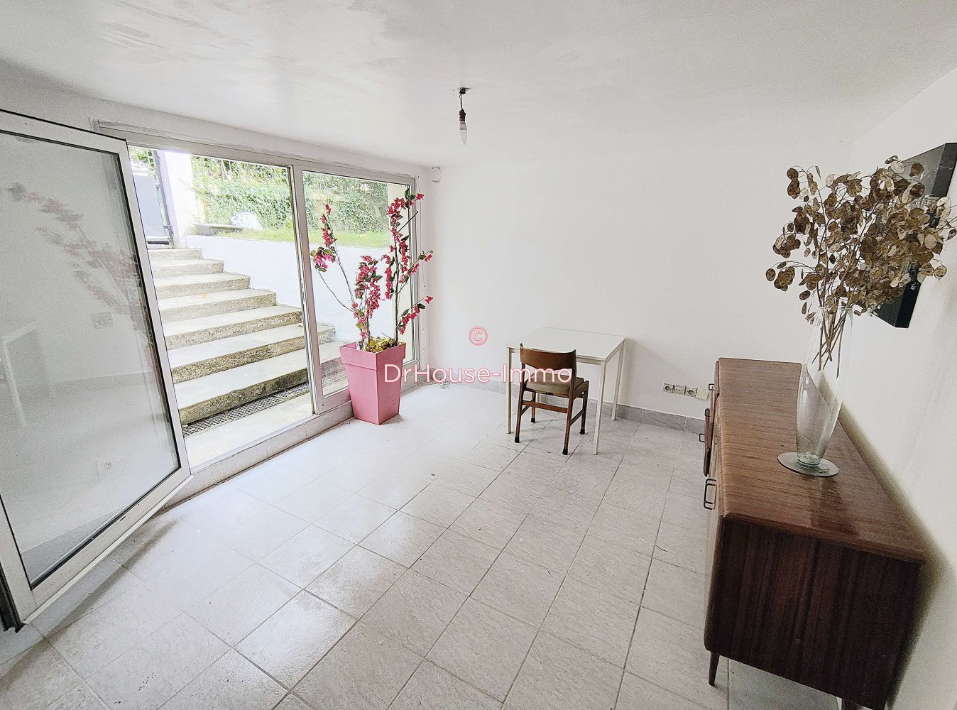 Здание с 4 спальнями в Люзарш, Франция № 179014