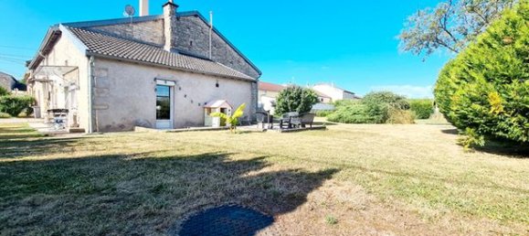 3 bedrooms House in Bologne, France No. 307900 2