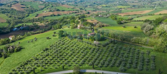 5 bedrooms House in Belmonte Piceno, Italy No. 85503 6