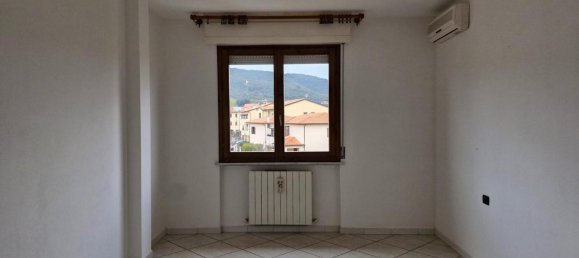 4 rooms Apartment in Campiglia Marittima, Italy No. 155492 2