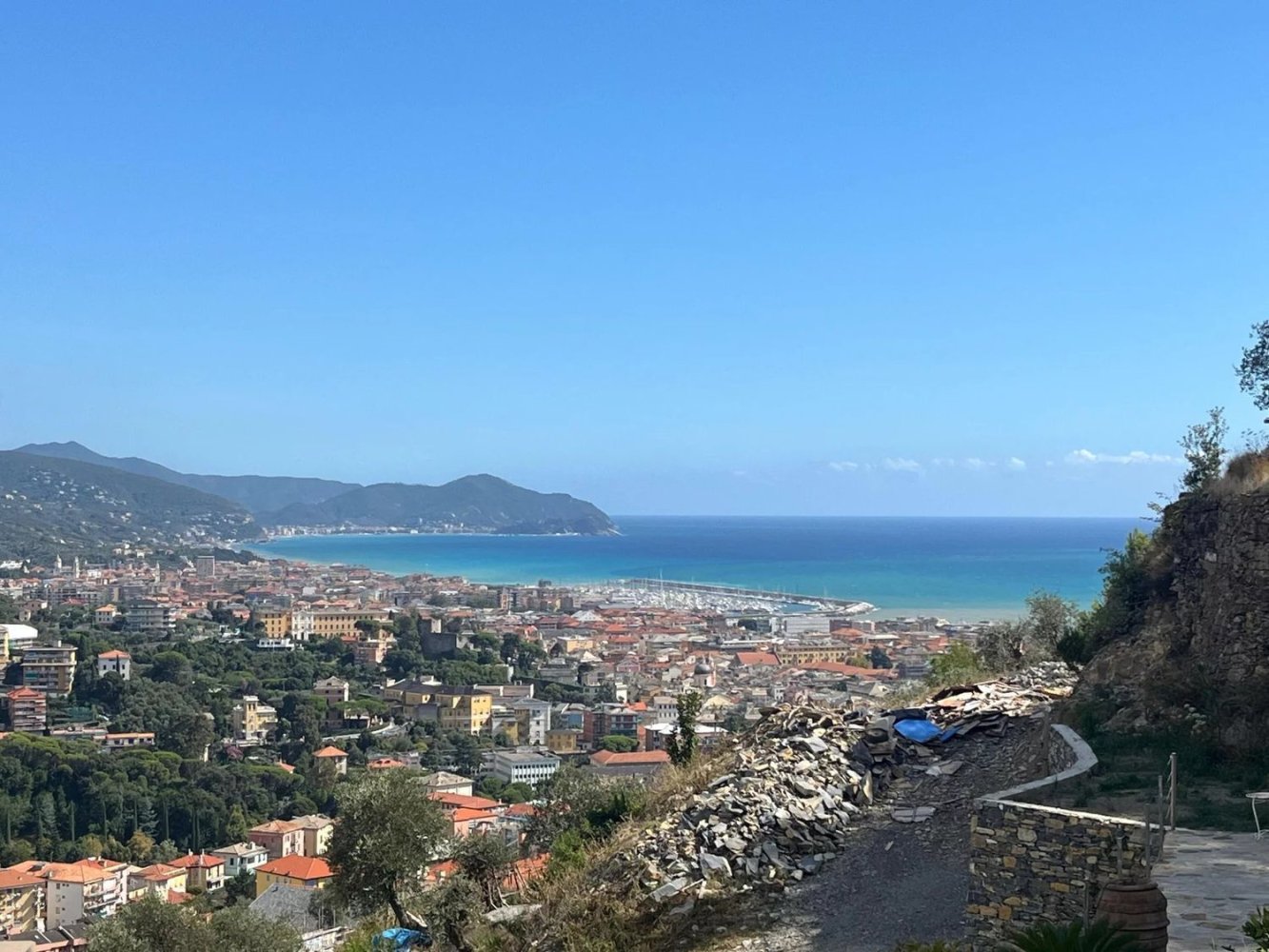 5 bedrooms Apartment in Chiavari, Italy No. 339993