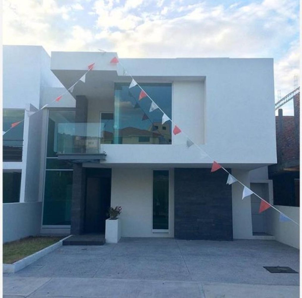 Casa de 3 dormitorios en Querétaro, Mexico No. 149144