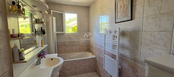 5 bedrooms House in Osny, France No. 177453 9