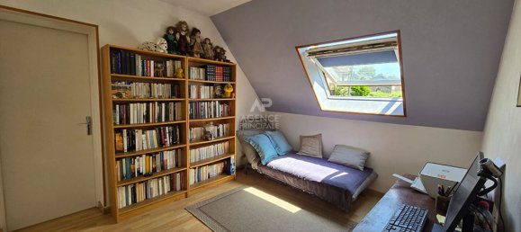 5 bedrooms House in Osny, France No. 177453 6