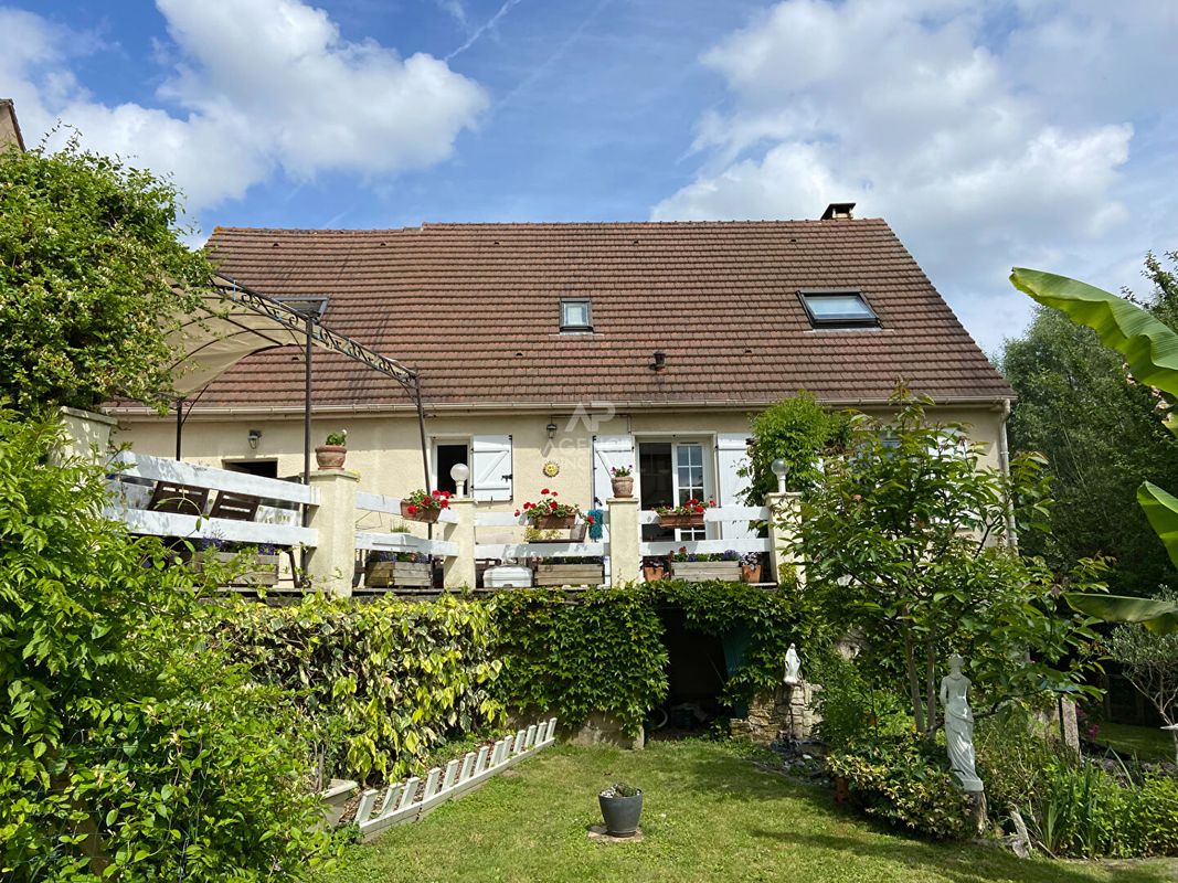 5 bedrooms House in Osny, France No. 177453
