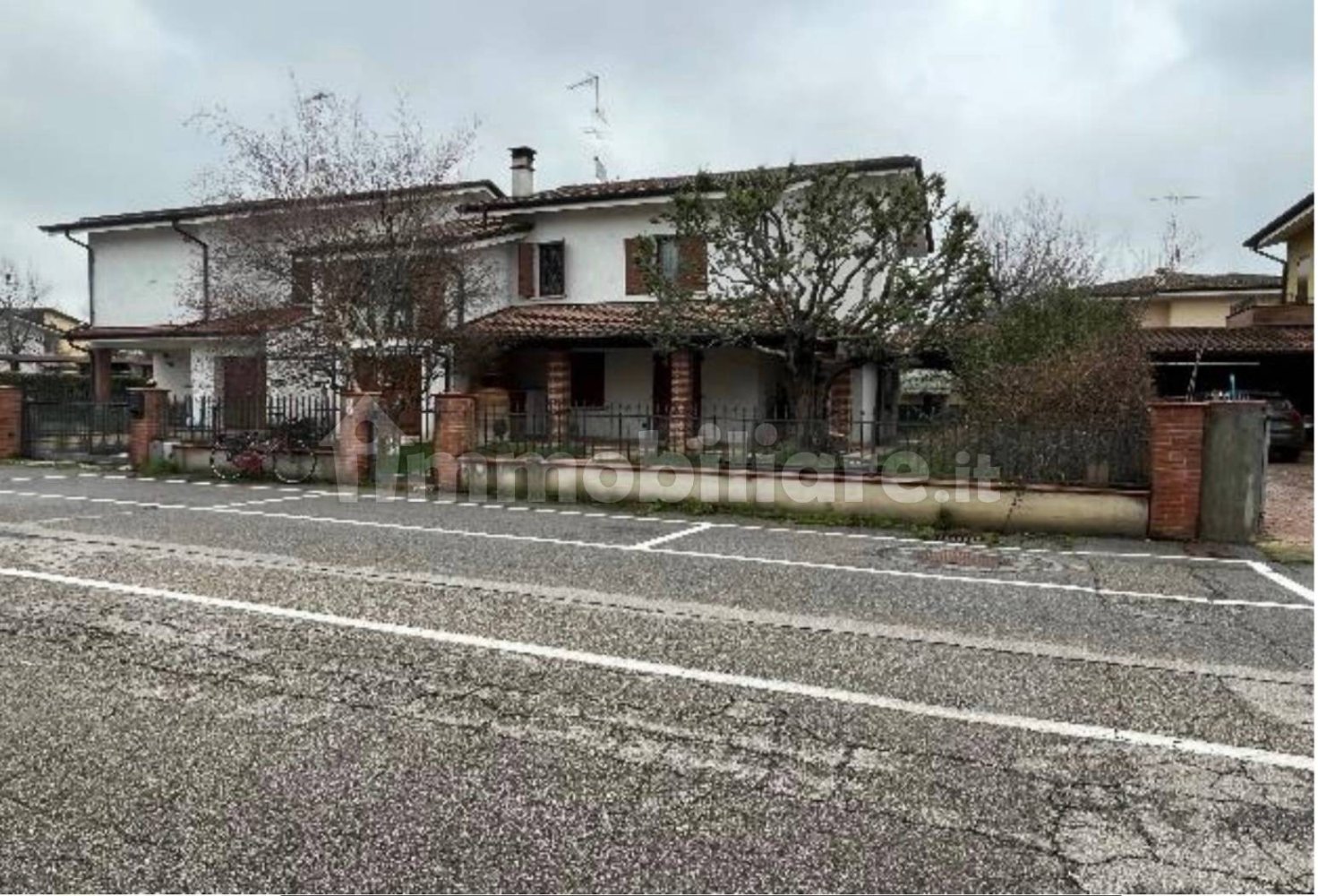 3 chambres Villa à Pegognaga, Italy No. 337527