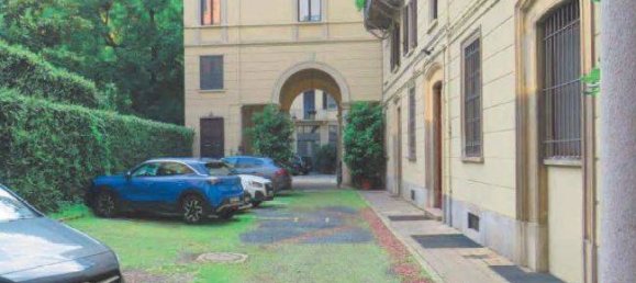 3 bedrooms Apartment in Milan, Italy No. 240602 5