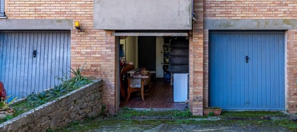 3 rooms Apartment in Volterra, Italy No. 92878 24