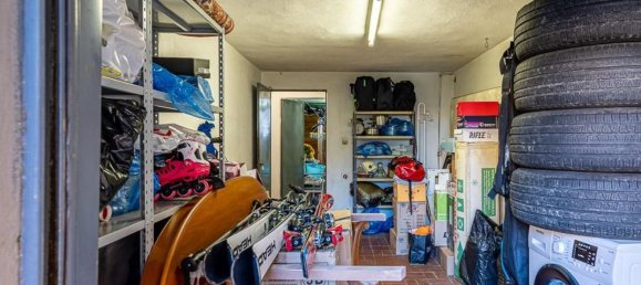 3 rooms Apartment in Volterra, Italy No. 92878 26