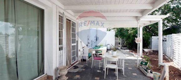 4 bedrooms Villa in Valenzano, Italy No. 267712 3