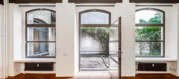 3 bedrooms Apartment in Prenzlauer Berg, Germany No. 14133 3